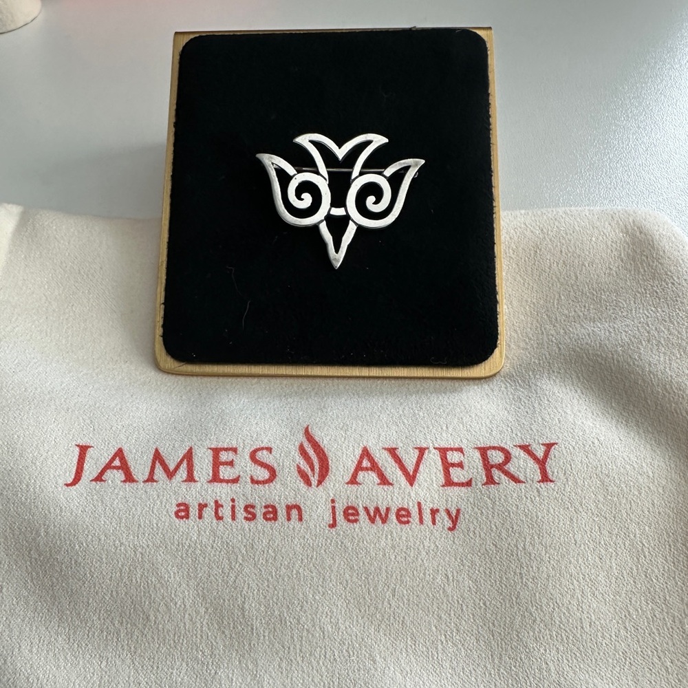 James Avery Retired Descending Dove Brooch